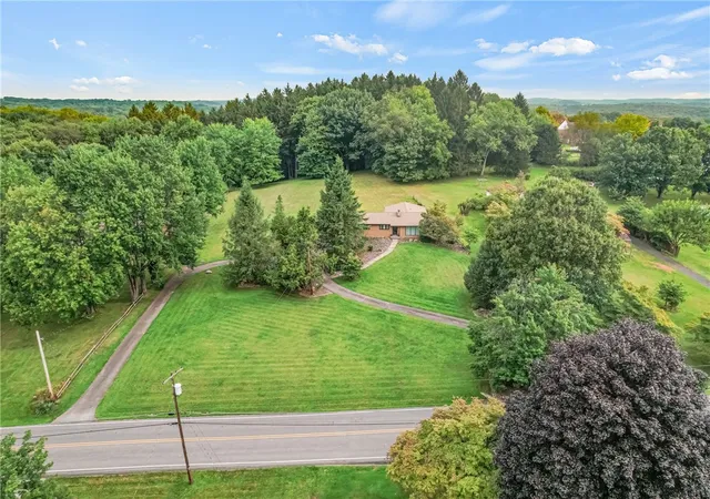 Photo 4 of Single family home for sale at 327 Holyoke Rd, Center Twp, PA 16001 | MLS# 1769966 | Listing updated on 2026-10-04