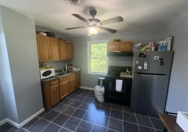 Listing Photo 5 - Condo for sale in building located at 1875 5th Ave, Freedom, PA 15042