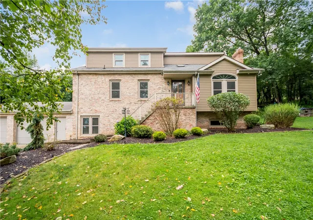 Photo 3 of Single family home for sale at 119 Mingo Cir Dr, Nottingham, PA 15332 | MLS# 1769968 | Listing updated on 2026-09-01