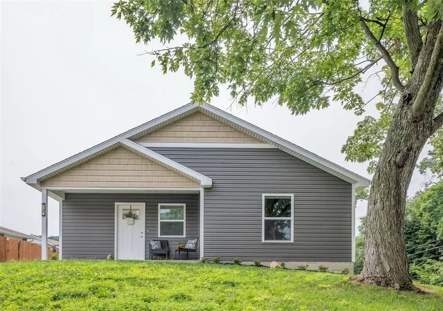 Photo 1 of Sale Pending at 1100 8th Avenue, New Brighton, PA 15066 | MLS# 1769831 | Listing updated on 2026-09-18