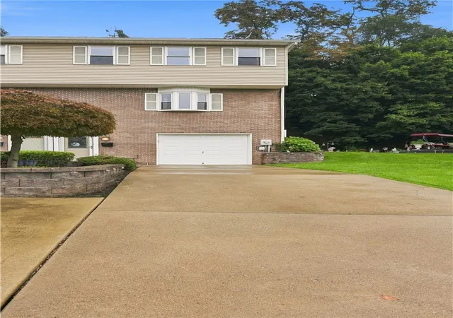 Photo 1 of Single family home for sale at 331 Clavale Dr, N Versailles, PA 15137 | MLS# 1769922 | Listing updated on 2026-10-04
