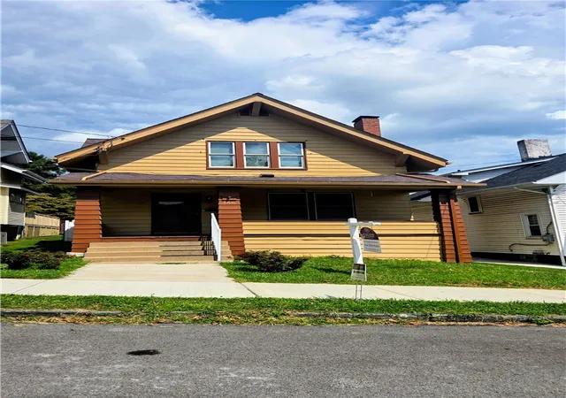 Photo 1 of Single family home for sale at 360 Shirls Ave, City Of Washington, PA 15301 | MLS# 1769600 | Listing updated on 2026-09-04