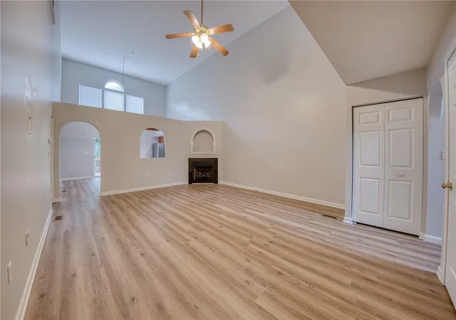 Photo 4 of Townhouse for sale at 2115 Shawnee Dr, South Strabane, PA 15301 | MLS# 1770006 | Listing updated on 2026-09-22