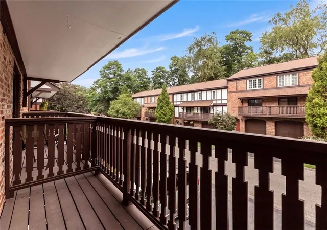 Photo 2 of Condo for sale at 350 Woodbridge Dr, Ross Twp, PA 15237 | MLS# 1769909 | Listing updated on 2026-09-06