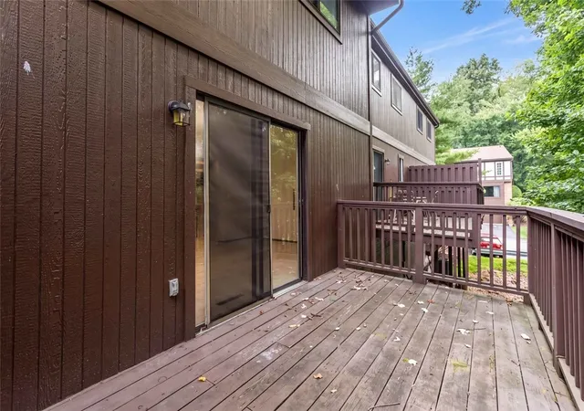 Photo 4 of Condo for sale at 350 Woodbridge Dr, Ross Twp, PA 15237 | MLS# 1769909 | Listing updated on 2026-09-06