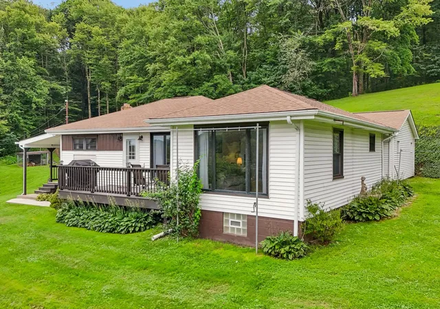 Photo 4 of Single family home for sale at 2881 State Rte 30, Green Twp, PA 15043 | MLS# 1770021 | Listing updated on 2026-09-27