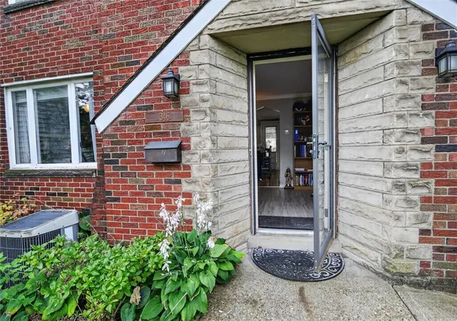 Photo 3 of Single family home for sale at 346 Mayville Ave, Brookline, PA 15226 | MLS# 1769705 | Listing updated on 2026-09-13