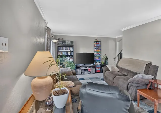 Photo 3 of Single family home for sale at 346 Mayville Ave, Brookline, PA 15226 | MLS# 1769705 | Listing updated on 2026-09-13