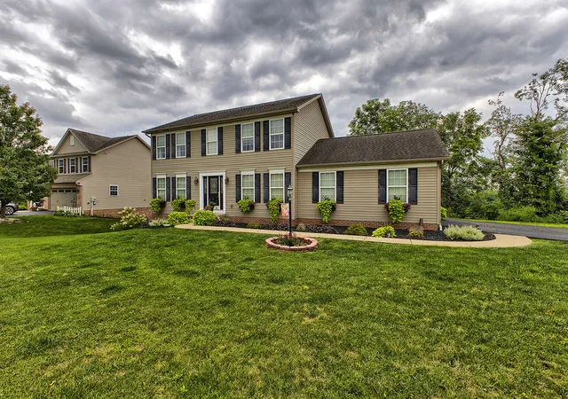 Photo 3 of Single family home for sale at 125 Ashton Dr, East Huntingdon, PA 15666 | MLS# 1770024 | Listing updated on 2026-09-14
