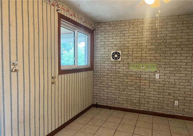 Photo 3 of Single family home for sale at 297 Ewings Ml Rd, Robinson Twp, PA 15108 | MLS# 1770027 | Listing updated on 2026-09-14