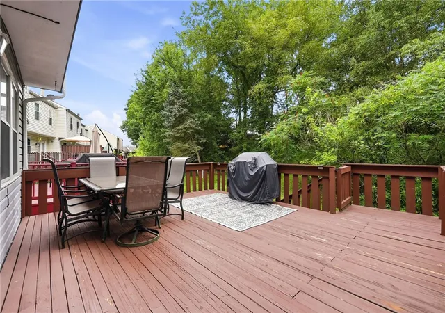 Photo 3 of Sale Pending at 264 Clearbrook Ct, Cranberry Twp, PA 16066 | MLS# 1769687 | Listing updated on 2026-09-24