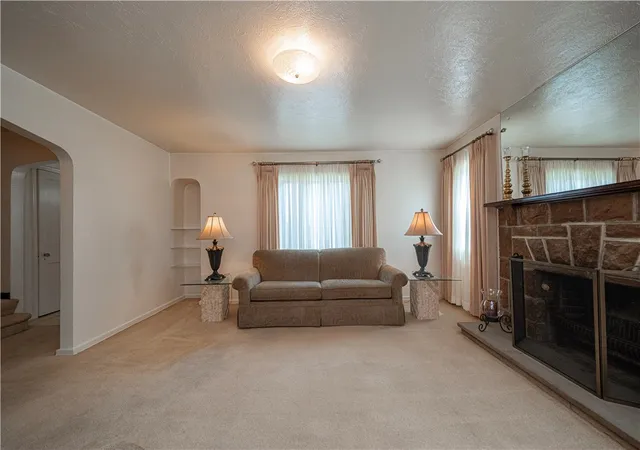 Photo 3 of Single family home for sale at 37 Colecrest St, Collier Twp, PA 15106 | MLS# 1770067 | Listing updated on 2026-10-19