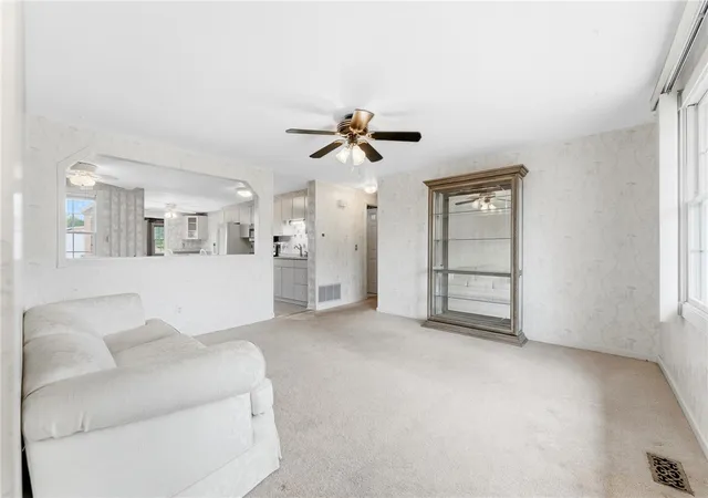 Photo 2 of Single family home for sale at 1402 Ivywood Dr, Shaler, PA 15101 | MLS# 1770077 | Listing updated on 2026-09-13