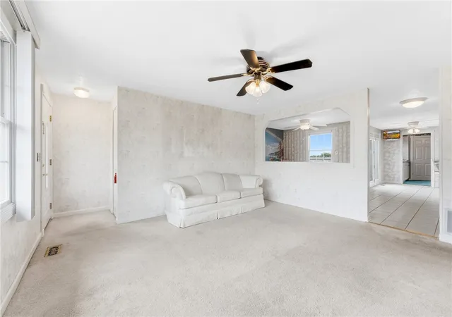 Photo 3 of Single family home for sale at 1402 Ivywood Dr, Shaler, PA 15101 | MLS# 1770077 | Listing updated on 2026-09-13
