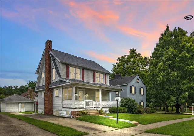 Photo 1 of Single family home for sale at 202 Foch St, Ellwood City, PA 16117 | MLS# 1770062 | Listing updated on 2026-09-02