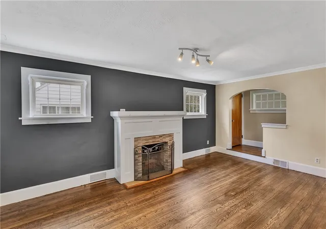 Photo 3 of Single family home for sale at 202 Foch St, Ellwood City, PA 16117 | MLS# 1770062 | Listing updated on 2026-09-02