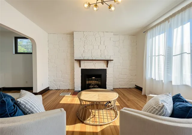 Photo 4 of Single family home for sale at 303 Shaler St, Mt Washington, PA 15211 | MLS# 1770030 | Listing updated on 2026-09-25