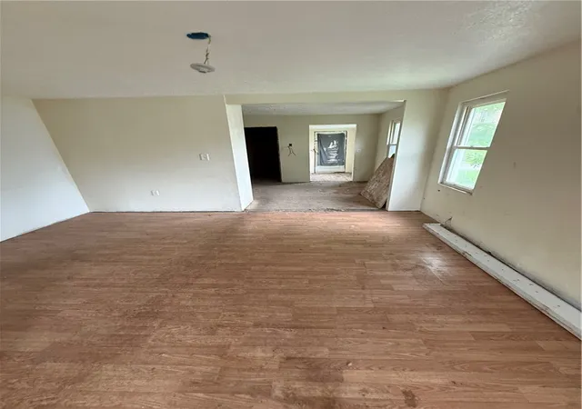 Photo 2 of Single family home for sale at 2 Bell Ave, City Of Washington, PA 15301 | MLS# 1770097 | Listing updated on 2026-09-14