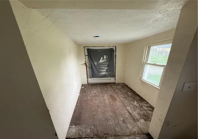 Photo 4 of Single family home for sale at 2 Bell Ave, City Of Washington, PA 15301 | MLS# 1770097 | Listing updated on 2026-09-14