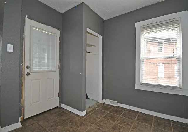 Photo 3 of Sale Pending at 427 Ohio Ave, Clairton, PA 15025 | MLS# 1770102 | Listing updated on 2026-09-14