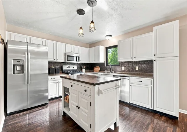 Photo 4 of Single family home for sale at 397 Lincoln Ave, Mars Boro, PA 16046 | MLS# 1770088 | Listing updated on 2026-10-03