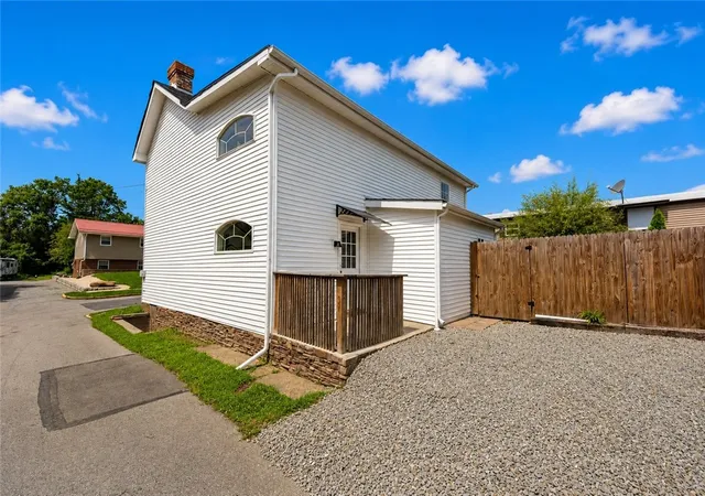 Photo 2 of Single family home for sale at 410 Wayne St, Roscoe, PA 15477 | MLS# 1770168 | Listing updated on 2026-09-02