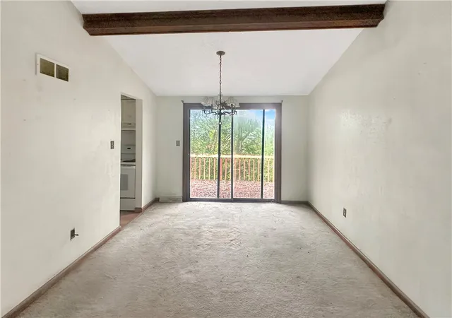 Photo 4 of Single family home for sale at 9 Carol Pl, Green Tree, PA 15220 | MLS# 1770106 | Listing updated on 2026-10-05