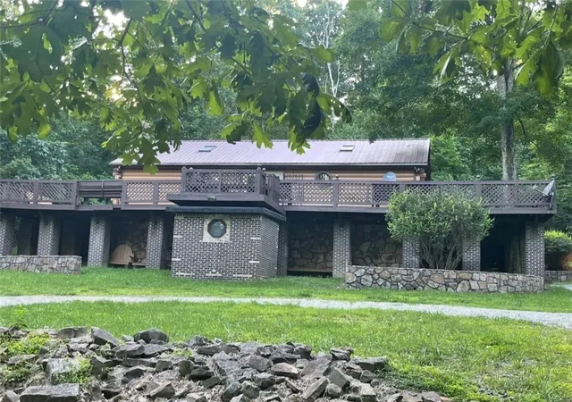 Photo 3 of Single family home for sale at 323 Dinner Bell Ohiopyle Rd, Henry Clay Twp, PA 15437 | MLS# 1770147 | Listing updated on 2026-09-10