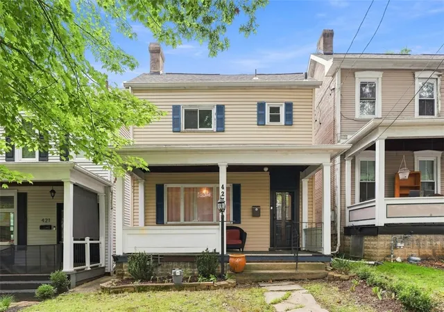 Photo 1 of Single family home for sale at 423 5th Street, Oakmont, PA 15139 | MLS# 1770159 | Listing updated on 2026-09-04