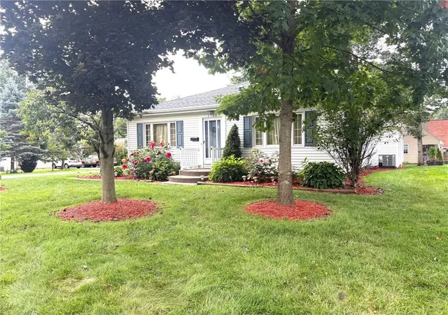 Photo 2 of Sale Pending at 2401 N Mercer St, Neshannock Twp, PA 16105 | MLS# 1770222 | Listing updated on 2026-09-01