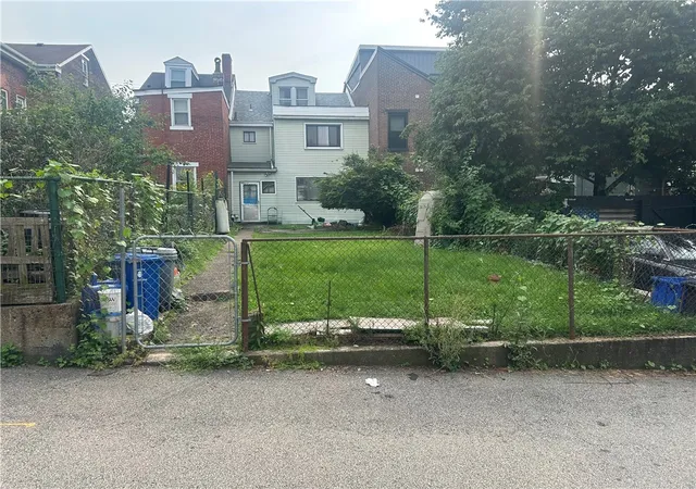 Photo 2 of Single family home for sale at 325 44th Street, Lawrenceville, PA 15201 | MLS# 1770240 | Listing updated on 2026-09-08