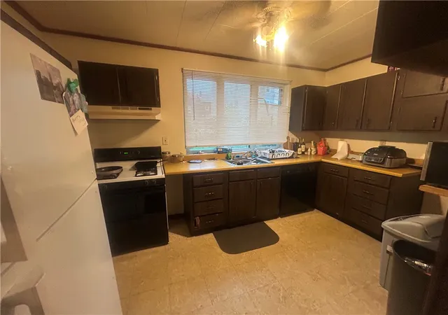 Photo 3 of Single family home for sale at 325 44th Street, Lawrenceville, PA 15201 | MLS# 1770240 | Listing updated on 2026-09-08