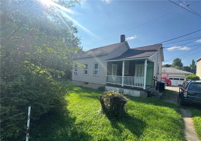 Photo 3 of Multi family home for sale at 212 214; 214r Clarion St, Westmont Hilltop School District, PA 15905 | MLS# 1770103 | Listing updated on 2026-09-09