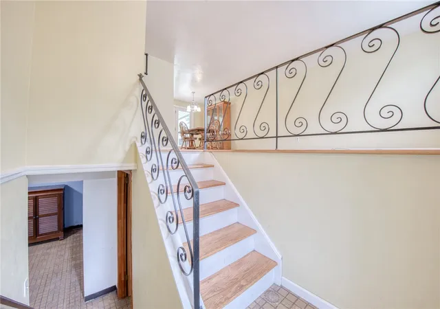 Photo 2 of Single family home for sale at 110 York Dr, Ross Twp, PA 15214 | MLS# 1770245 | Listing updated on 2026-09-09