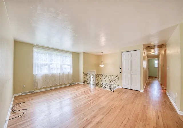 Photo 3 of Single family home for sale at 110 York Dr, Ross Twp, PA 15214 | MLS# 1770245 | Listing updated on 2026-09-09