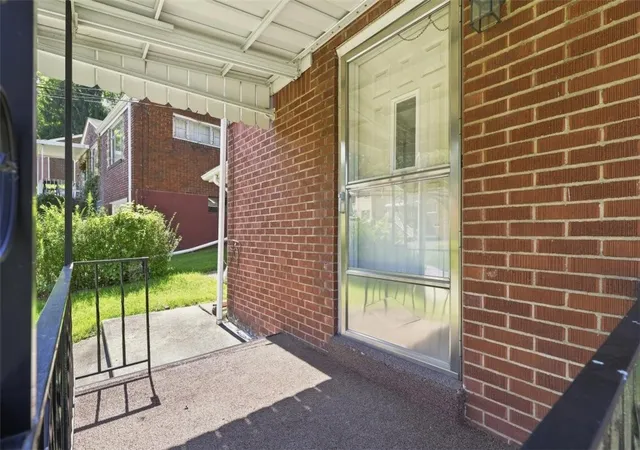 Photo 3 of Single family home for sale at 522 Naysmith Rd, N Versailles, PA 15137 | MLS# 1770315 | Listing updated on 2026-10-03