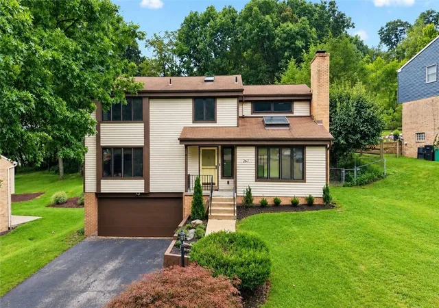 Photo 1 of Single family home for sale at 267 Kinvara Dr, Ross Twp, PA 15237 | MLS# 1770191 | Listing updated on 2026-10-02