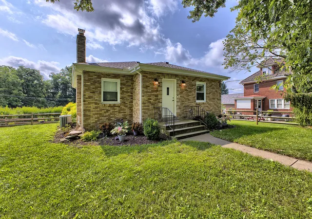 Photo 1 of Sale Pending at 298 Hawthorne Rd, Shaler, PA 15209 | MLS# 1770392 | Listing updated on 2026-09-03