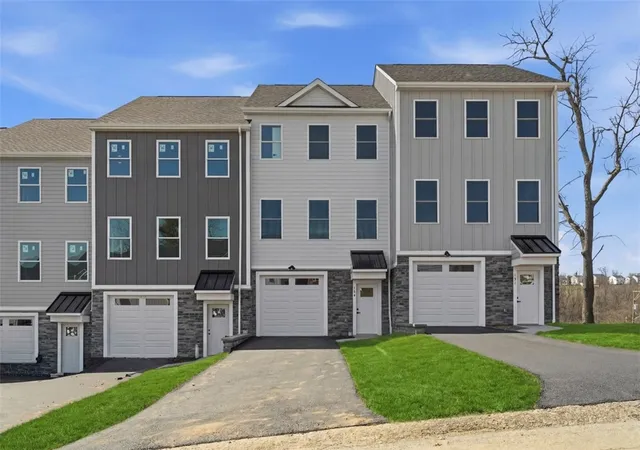 Photo 1 of Condo for sale at 129 Bella Vista Dr, Baldwin Boro, PA 15236 | MLS# 1770146 | Listing updated on 2026-09-12