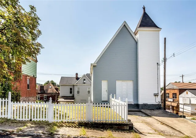Photo 2 of Single family home for sale at 615 Beltzhoover Ave, Knoxville, PA 15210 | MLS# 1770404 | Listing updated on 2026-10-09