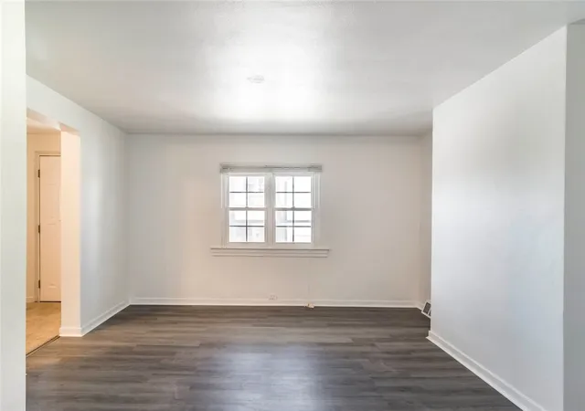Photo 4 of Single family home for sale at 615 Beltzhoover Ave, Knoxville, PA 15210 | MLS# 1770404 | Listing updated on 2026-10-09