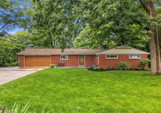 Photo 2 of Single family home for sale at 1557 Kuhlview Dr, Franklin Park, PA 15237 | MLS# 1770322 | Listing updated on 2026-09-05
