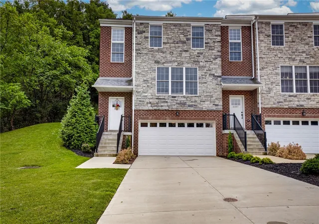 Photo 1 of Townhouse for sale at 2335 Old Greentree Rd, Scott Twp, PA 15106 | MLS# 1770427 | Listing updated on 2026-09-10