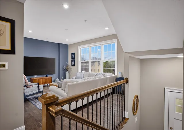 Photo 4 of Townhouse for sale at 2335 Old Greentree Rd, Scott Twp, PA 15106 | MLS# 1770427 | Listing updated on 2026-09-10