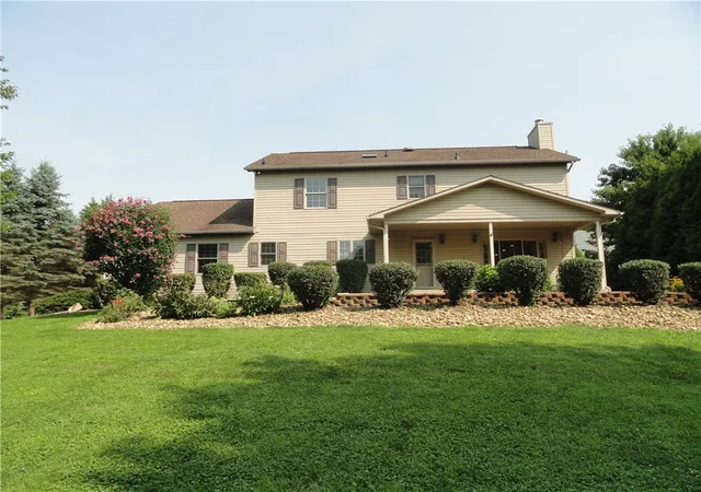 Photo 2 of Single family home for sale at 104 Spring Ridge Dr, Center Twp, PA 16001 | MLS# 1770457 | Listing updated on 2026-10-10