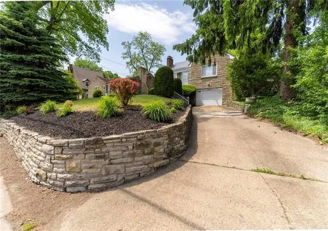 Single family home for sale at 424 Bower Hl Rd, Mt Lebanon, PA 15228 | MLS# 1770466