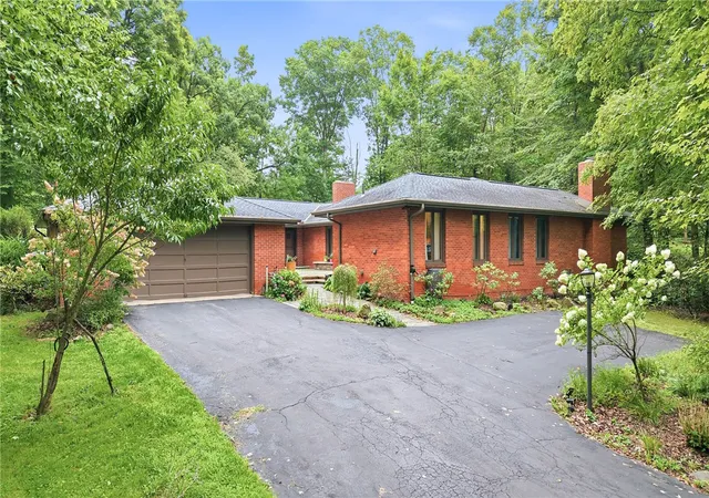 Photo 1 of Single family home for sale at 801 Koonce Rd, Hermitage, PA 16148 | MLS# 1769969 | Listing updated on 2026-09-30