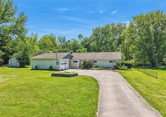 Photo 3 of Single family home for sale at 120 Lakeview, Franklin Twp, PA 16123 | MLS# 1770478 | Listing updated on 2026-09-02