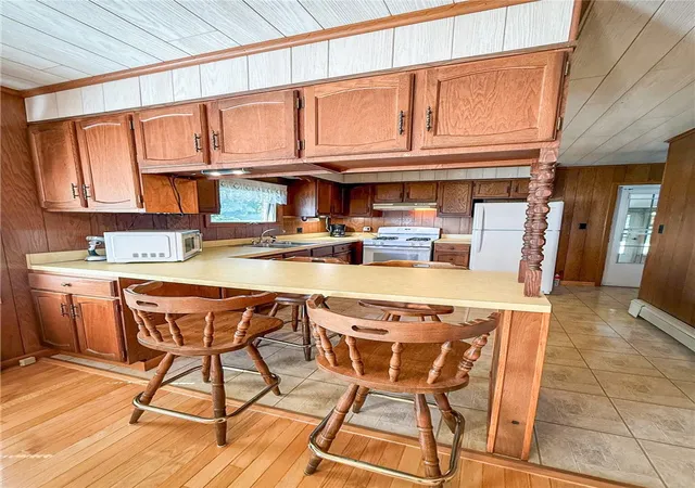 Photo 3 of Single family home for sale at 552 Queenstown Rd, Perry Twp, PA 16041 | MLS# 1770488 | Listing updated on 2026-09-14