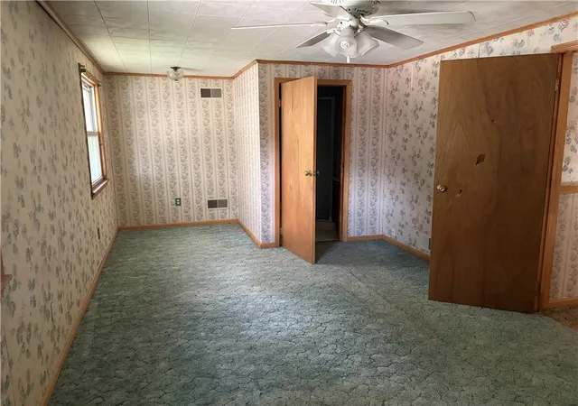 Photo 2 of Single family home for sale at 705 Clearview Dr, Dravosburg, PA 15034 | MLS# 1770497 | Listing updated on 2026-10-20